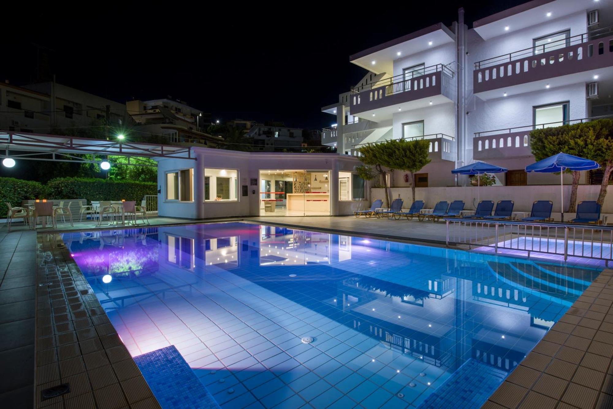 Varouxakis Hotel Платаньяс Экстерьер фото